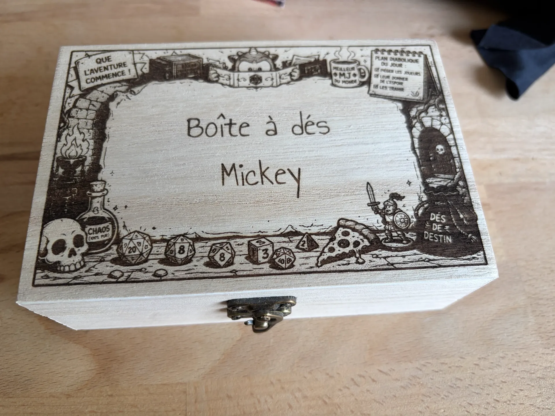 Engraved memory box